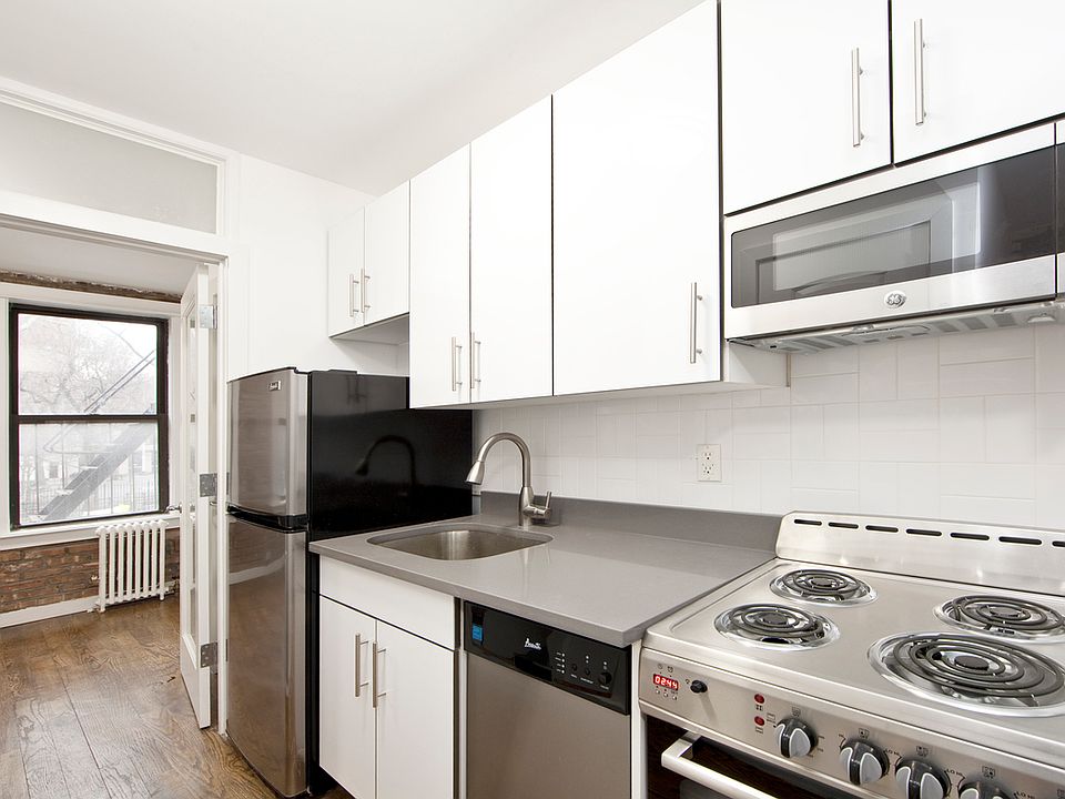 1st image of 15 Essex St APT 6