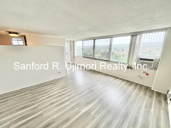 98-288 Kaonohi St, Aiea, HI