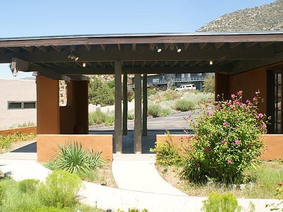 4th image of 3 Sandia Heights Dr NE