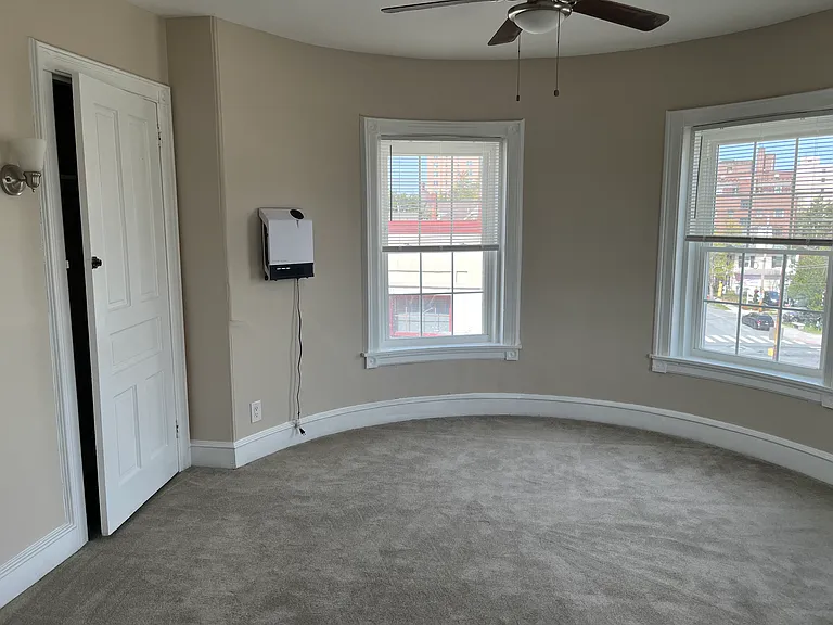 1117 N Franklin St — Photo 11