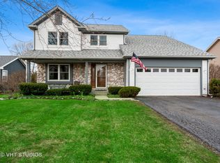 343 Indian Ridge Trl, Wauconda, IL 60084