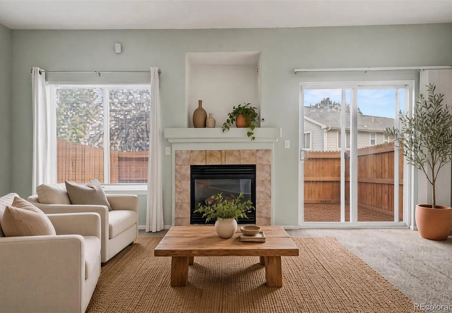 2 bed, 2.5 bath, 1248 sqft, $2,500 — Photo 2