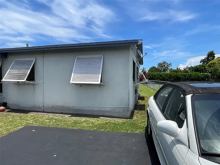 14253 SW 107th Pl — Photo 3
