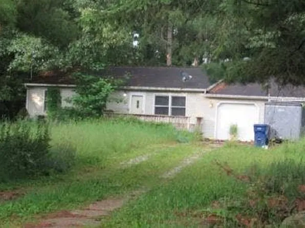 24349 Mintdale Rd, Sturgis, MI 49091