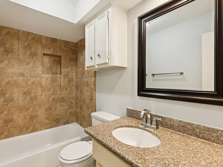 14819 Walbrook Dr — Photo 31