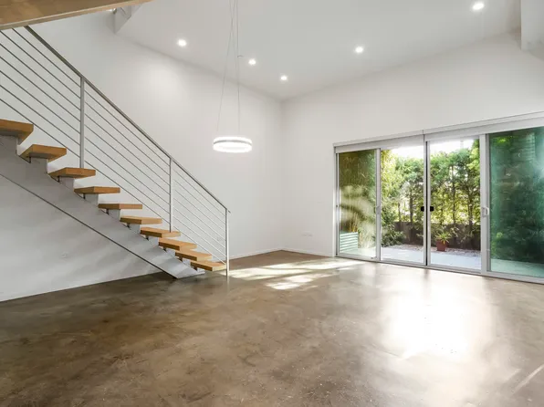 1433 18th St APT 1, Santa Monica, CA 90404