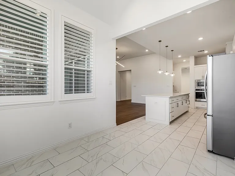 8308 Pine Valley Dr — Photo 29