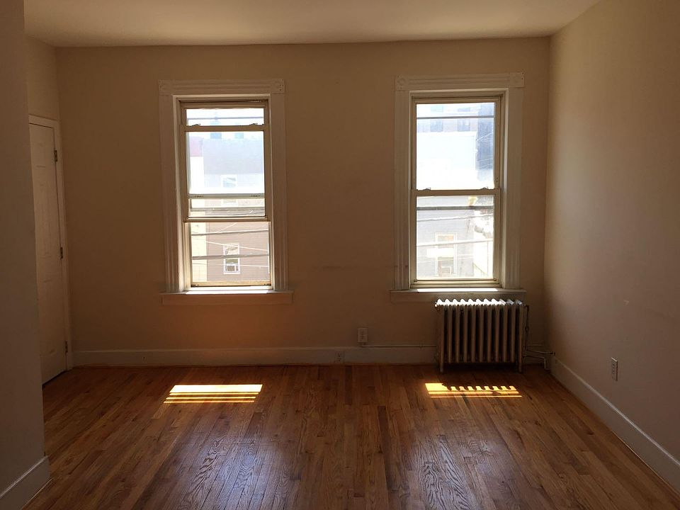 2nd image of 3 Garrison Ave