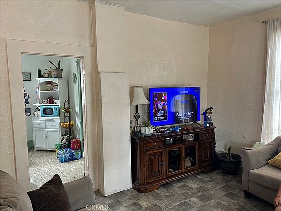 2nd image of 2162 5th St