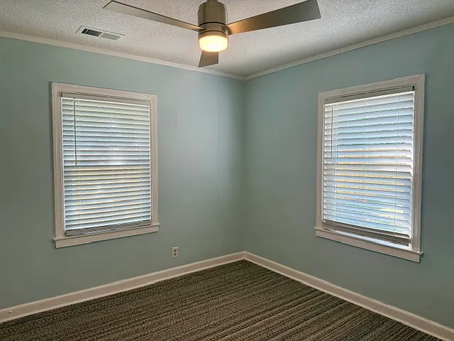 335 Nathan Hunt Dr — Photo 9