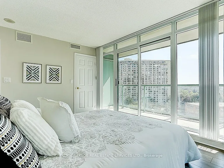 5500 Yonge St #808 — Photo 14