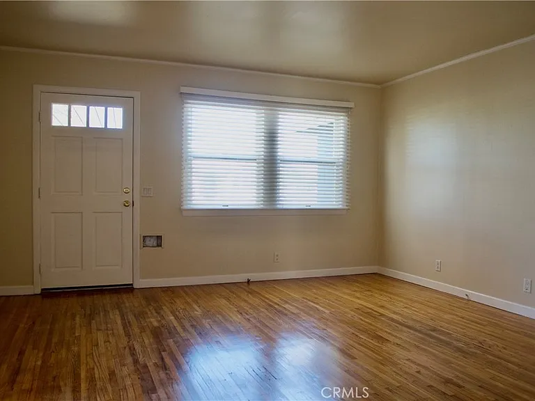 2528 W Flower Ave — Photo 5