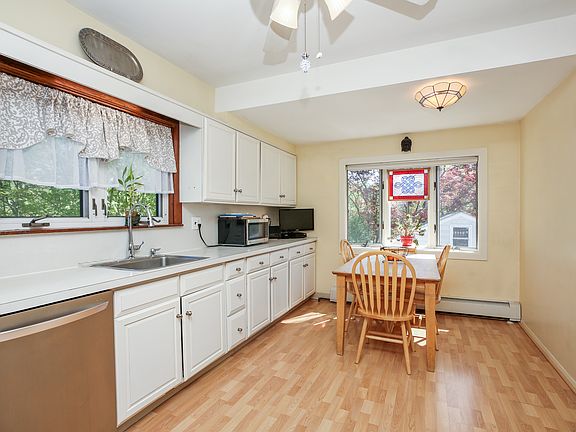 Lots of Family Dining in this Spacious Kitchen!