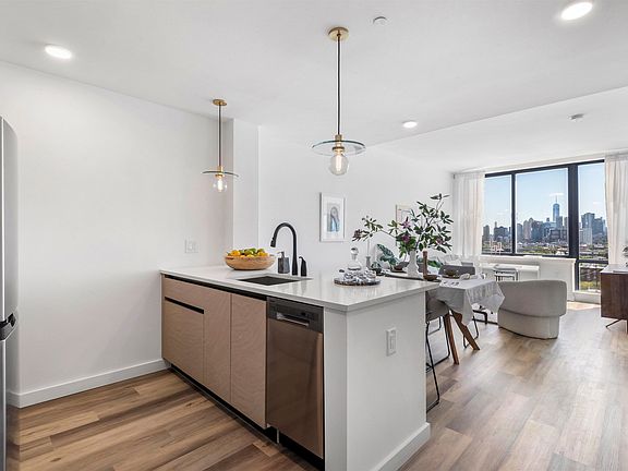 2nd image of 55 Jordan Ave #805