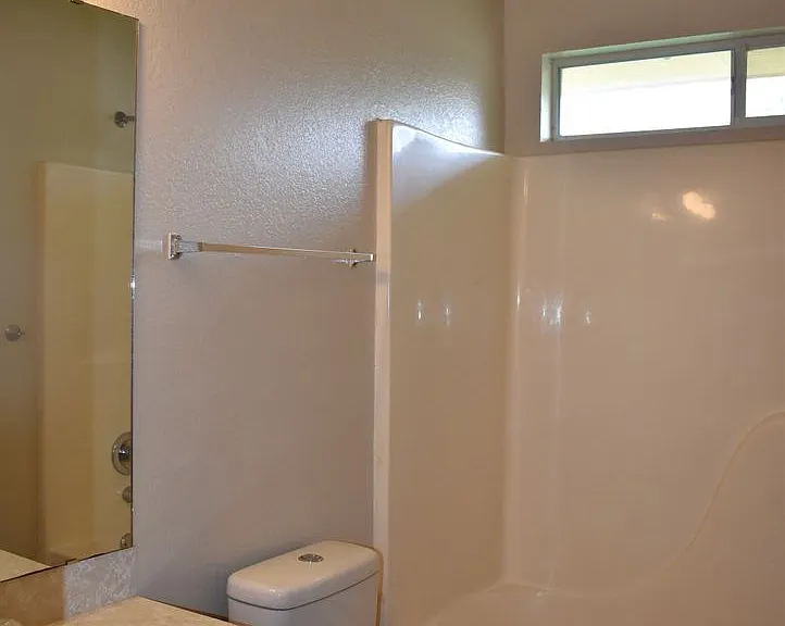837 Lakeview Dr — Photo 13