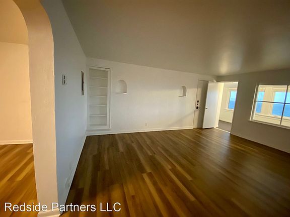 5th image of 4027 Beach Dr SW #11511078