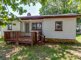 1075 Walnut St, Perry, KS 66073