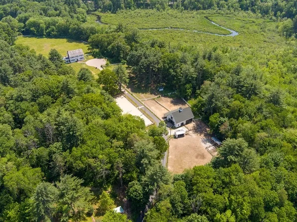 154 Harvard Rd, Stow, MA 01775
