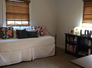 6106 Hillcrest Rd, Downers Grove, IL 60516