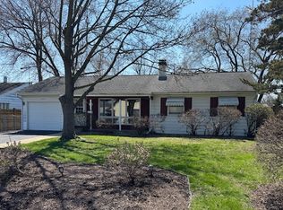 527 South St, Lockport, IL 60441