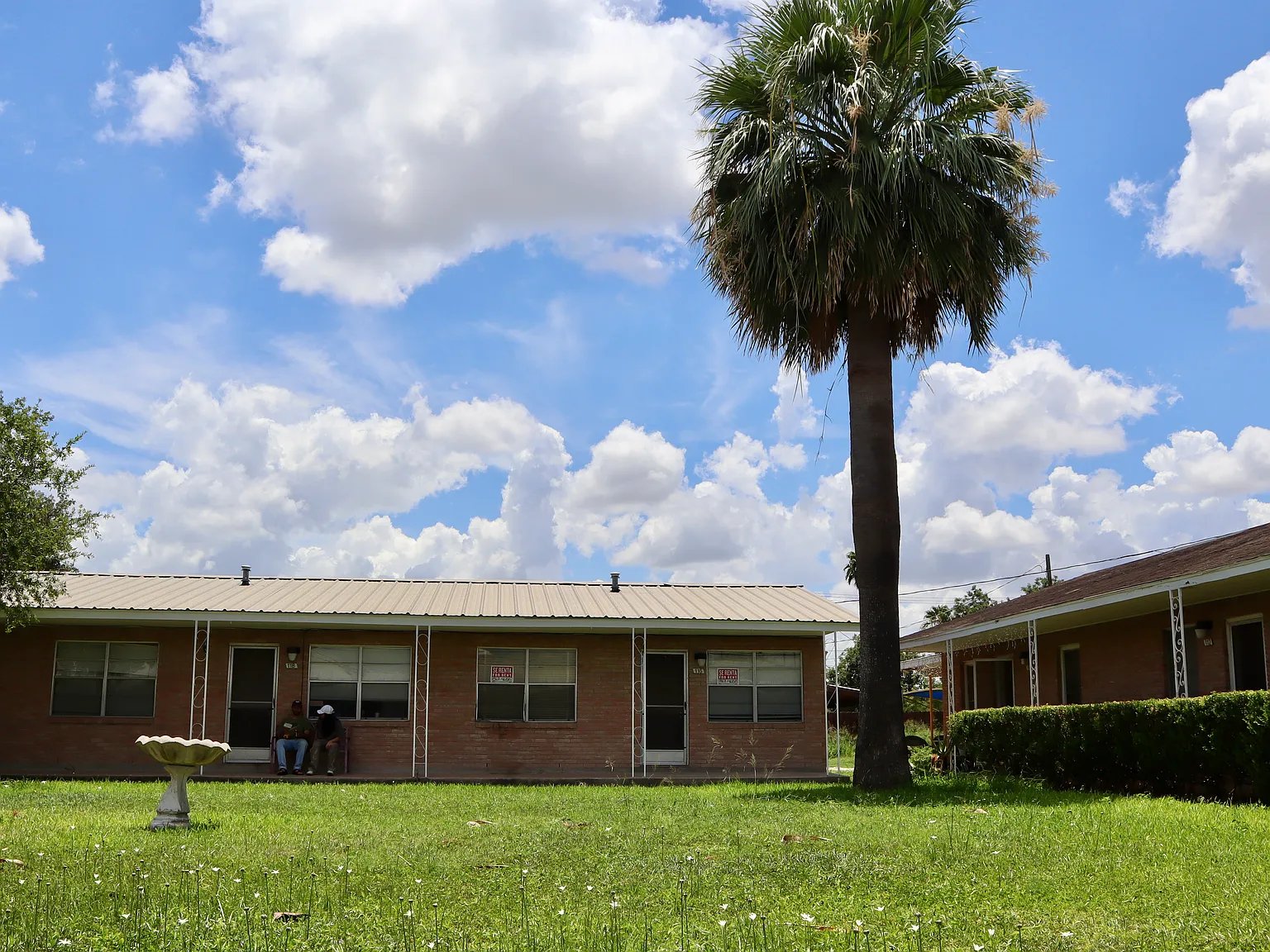 1 bed, $650 — Photo 1