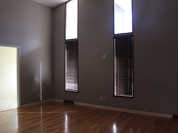 4th image of 14 Woodlands Dr