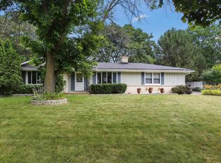 9048 N Goldendale Dr, Brown Deer, WI 53223