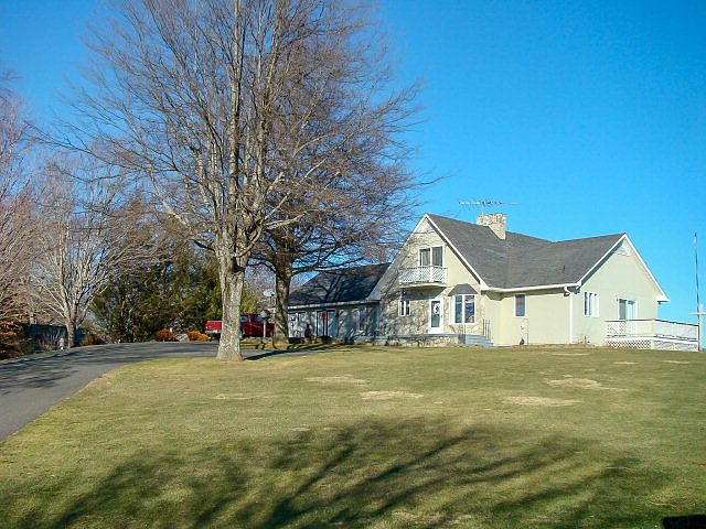1st image of 524 James St