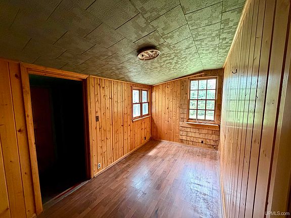 4th image of 5256 Juniper Ln