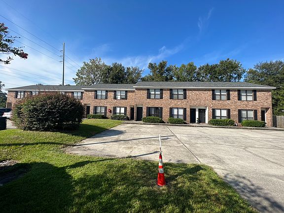 2nd image of 956 Margaret Dr #3