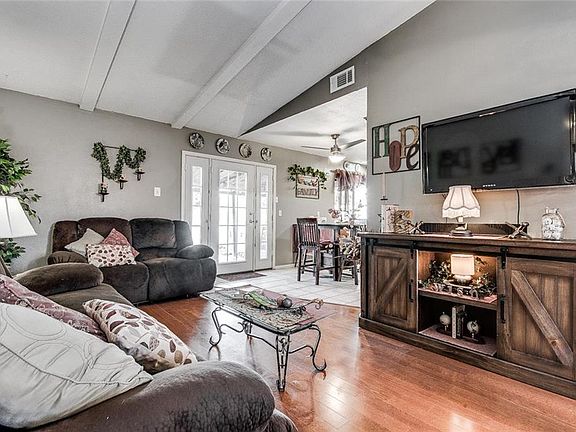 3rd image of 1238 Briarcove Dr