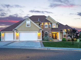 2808 Riverbend Dr, Richland, WA 99354