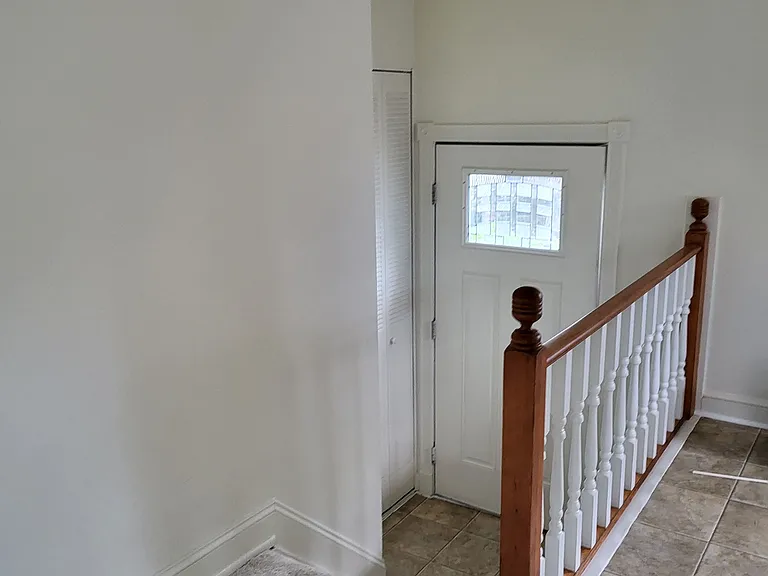 408 Laburnum Rd — Photo 6