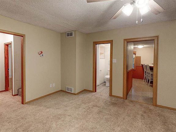 3rd image of 705 Washington St