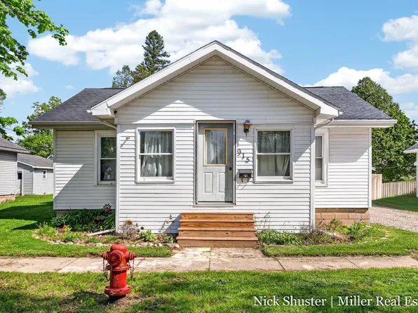 915 E Madison St, Hastings, MI 49058
