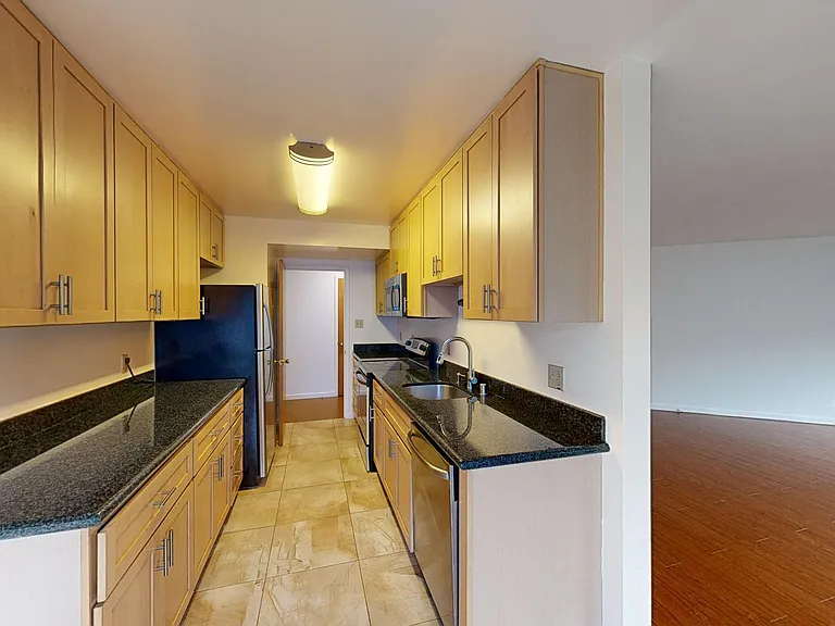 975 Burnett Ave — Photo 16