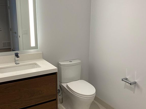 5th image of 188 Bellevue Way NE #1504