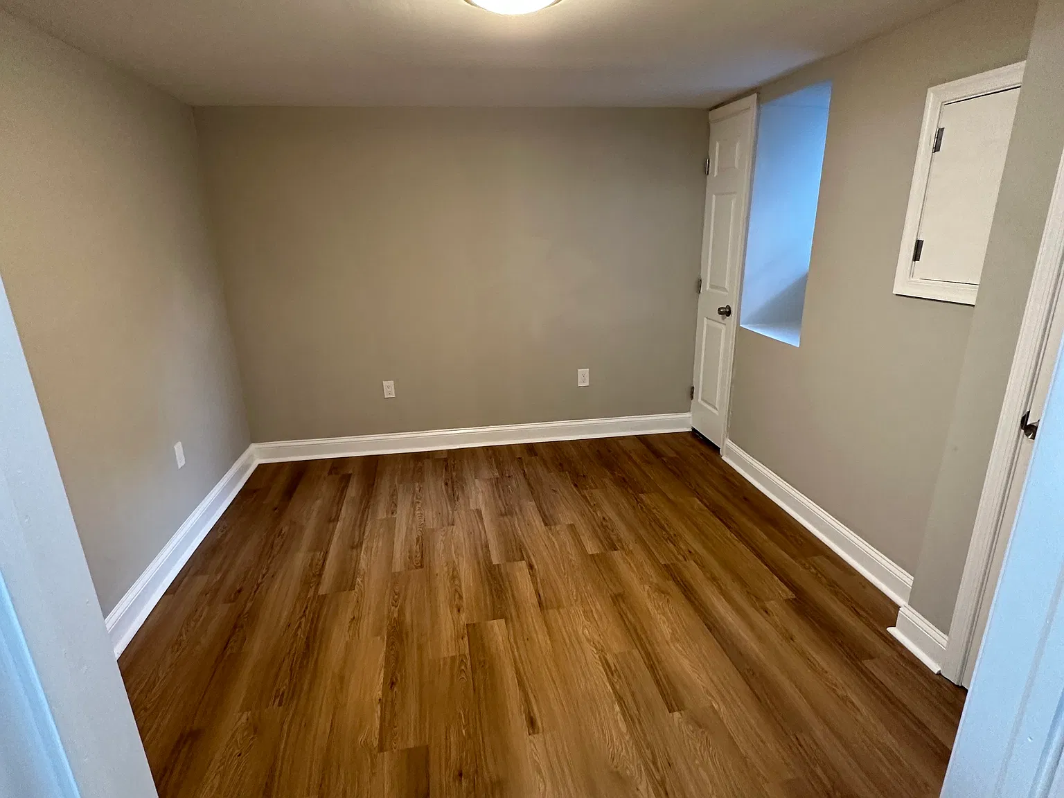 4 bed, 1.5 bath, 1216 sqft, $2,000 — Photo 2