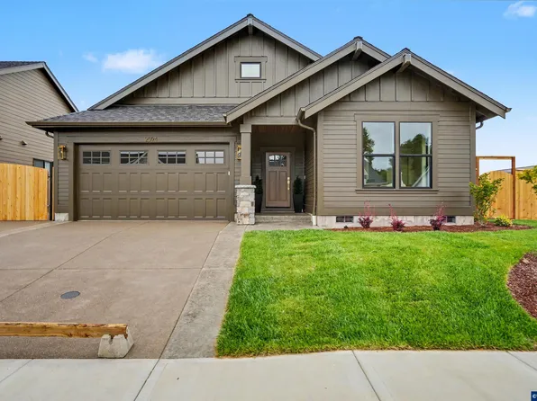 2094 SE Arrowwood Ave, Dallas, OR 97338