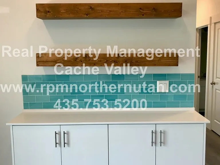163 E 550 N #A301 — Photo 25