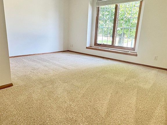 2nd image of 5008 N 134th St