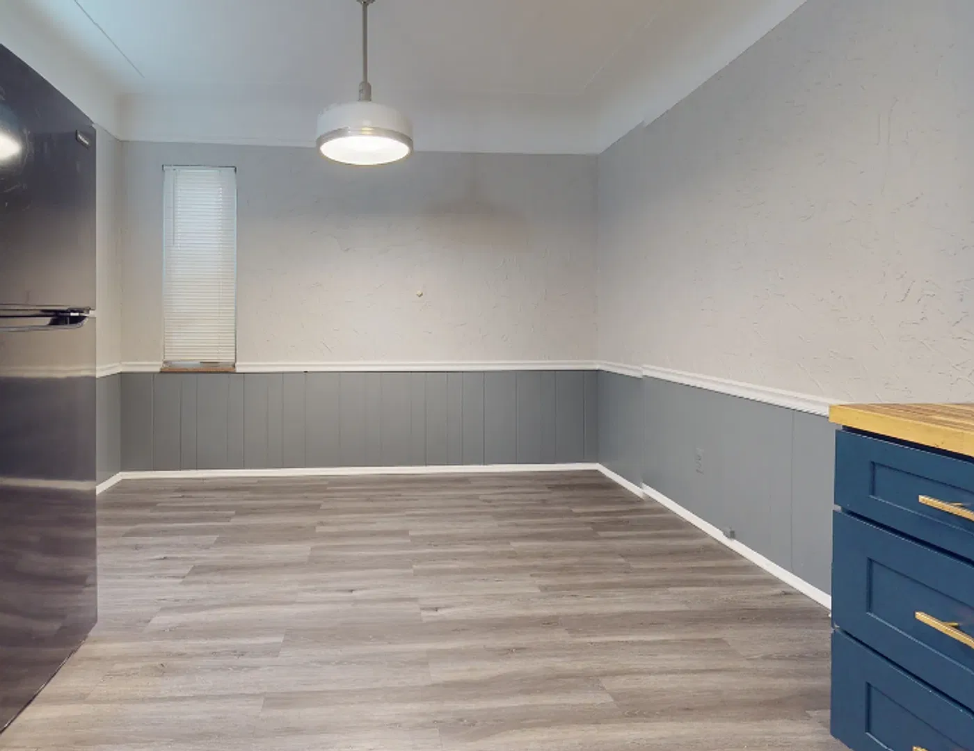 Beautifully, Remodeled Pontiac 4-Bedroom Home — Photo 4