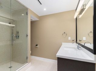 5 Maple St BASEMENT 1/2, Vancouver, BC V6M3T1