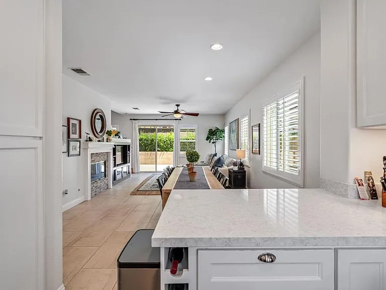 2175 Honeybee St — Photo 17