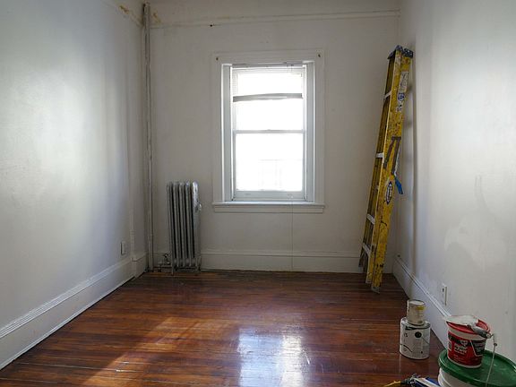 5th image of 241 W 139th St APT 4