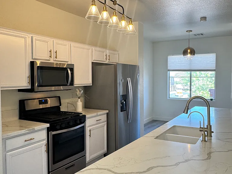 817 Peachy Canyon Cir #203 — Photo 5