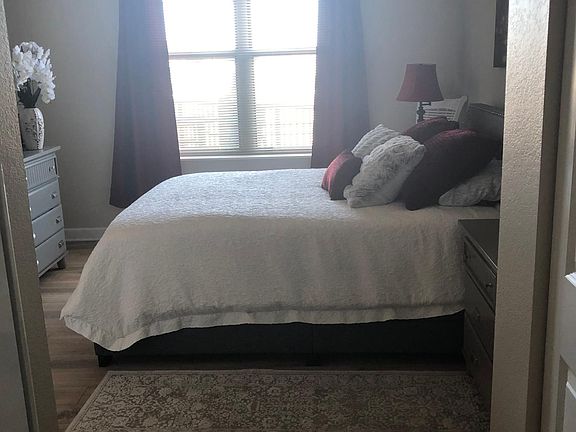 5th image of 4100 S Lake Dr #236