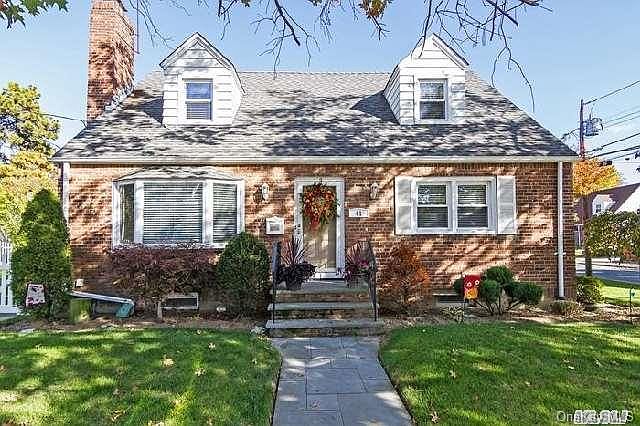1st image of 41 Zinnia Avenue