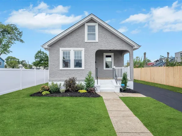 10 Union Street, Roosevelt, NY 11575