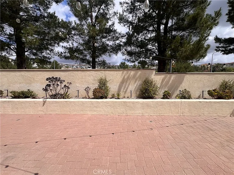 20251 Livorno Way — Photo 30